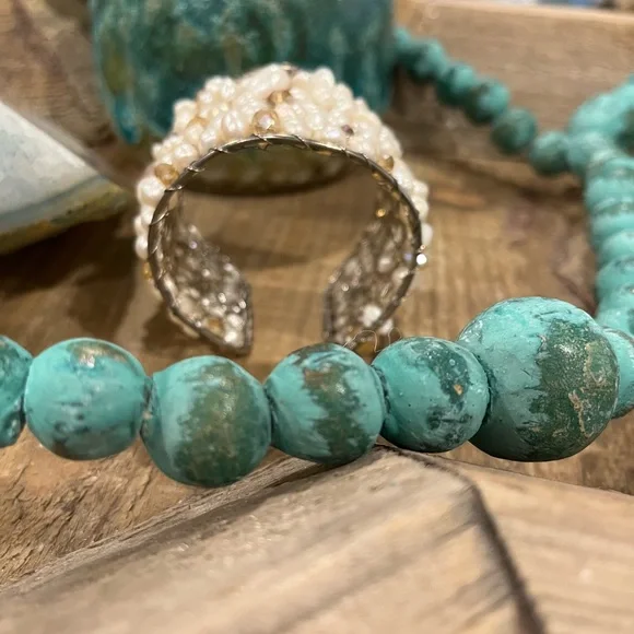 Vintage freshwater pearl and bead hand crafted bracelet - Picture 5 of 6